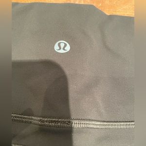 Womens Lululemon size 4, olive green capris leggings